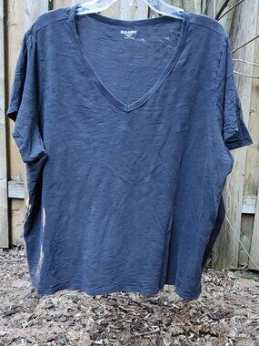 GUC BUNDLE of 2 Women's Old Navy XXL charcoal tshirts